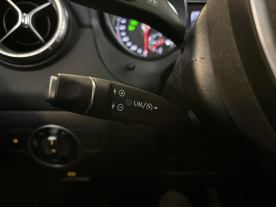 MERCEDES-BENZ CLA 2018