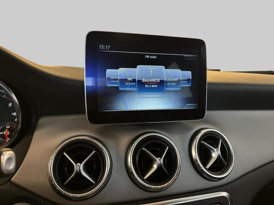 MERCEDES-BENZ CLA 2018