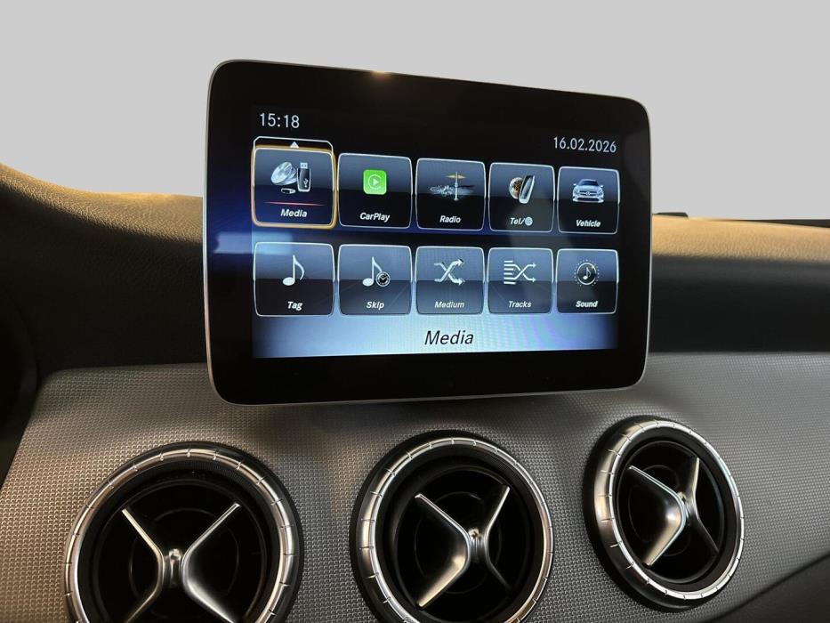 MERCEDES-BENZ CLA 2018