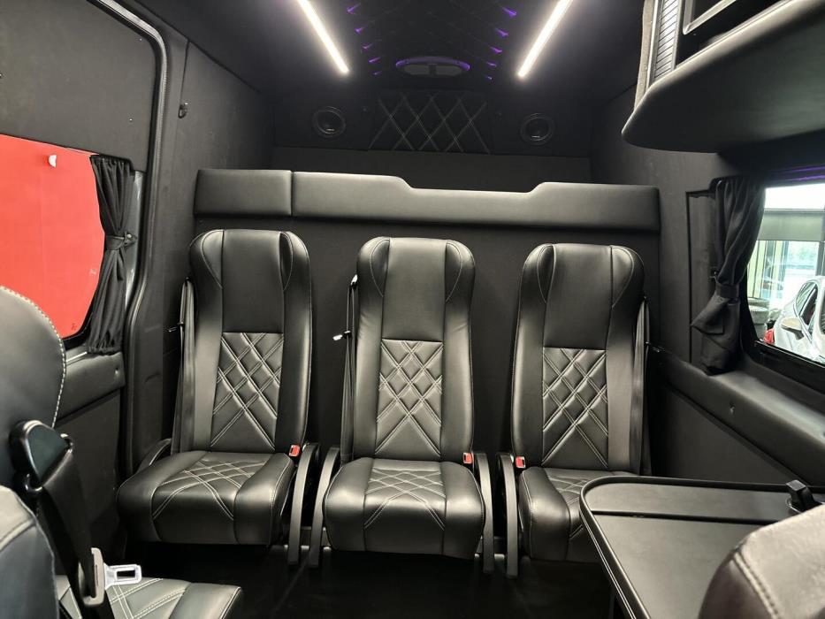 VOLKSWAGEN Crafter 2023