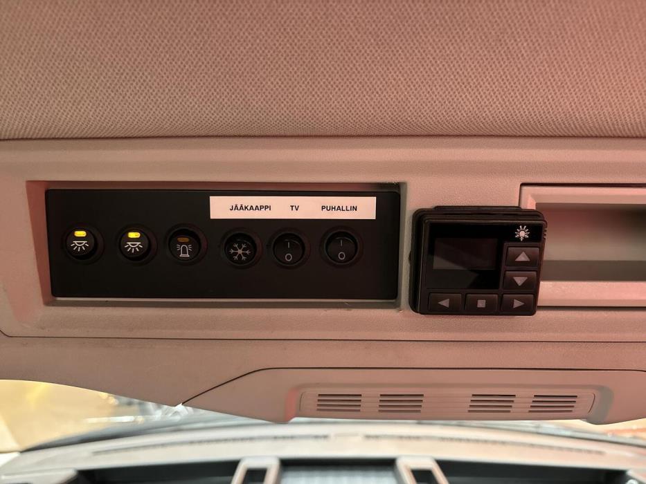VOLKSWAGEN Crafter 2023