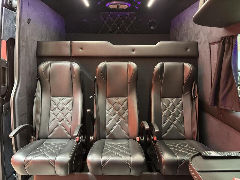 VOLKSWAGEN Crafter 2023