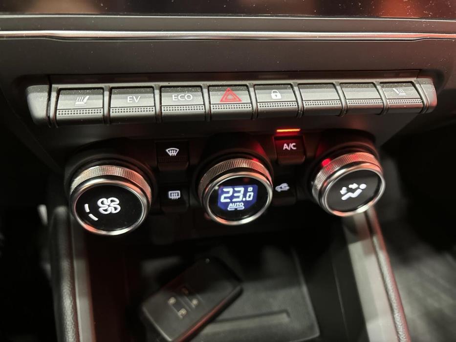 MITSUBISHI Colt 2025