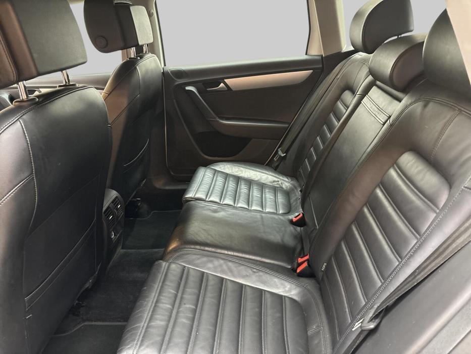 VOLKSWAGEN Passat 2014