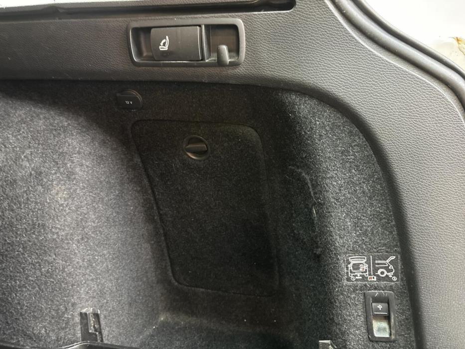 VOLKSWAGEN Passat 2014