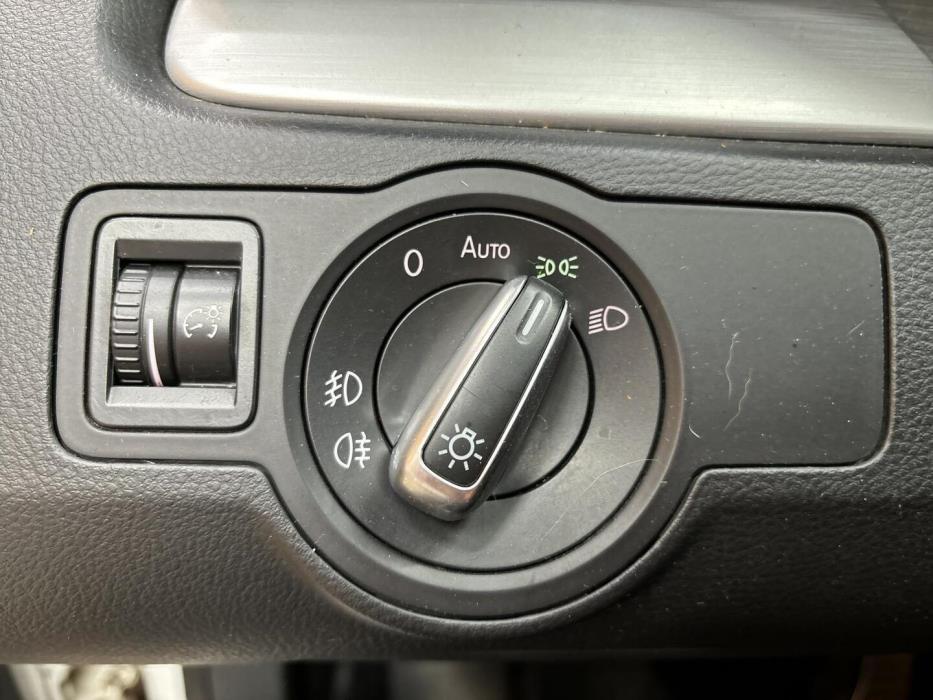 VOLKSWAGEN Passat 2014