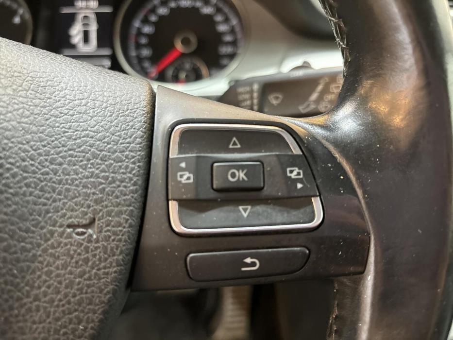 VOLKSWAGEN Passat 2014