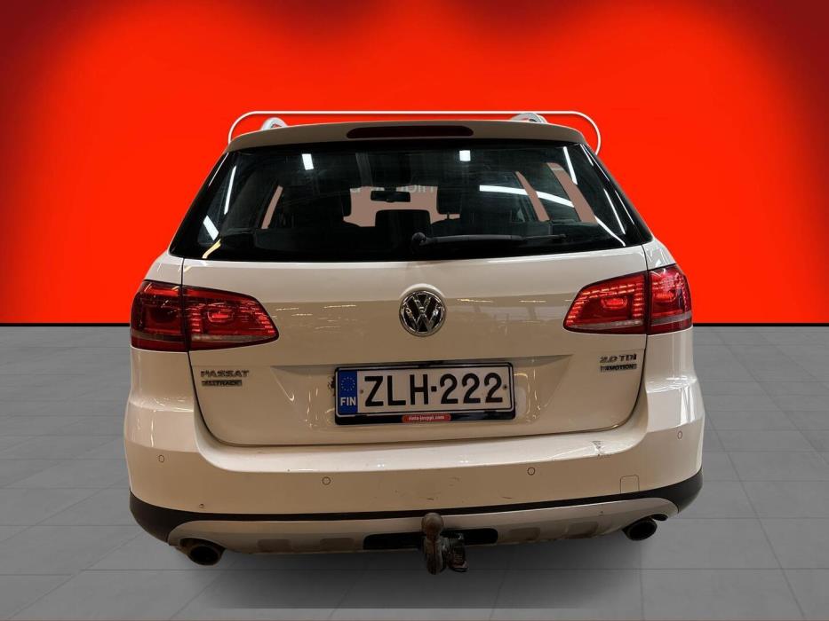 VOLKSWAGEN Passat 2014