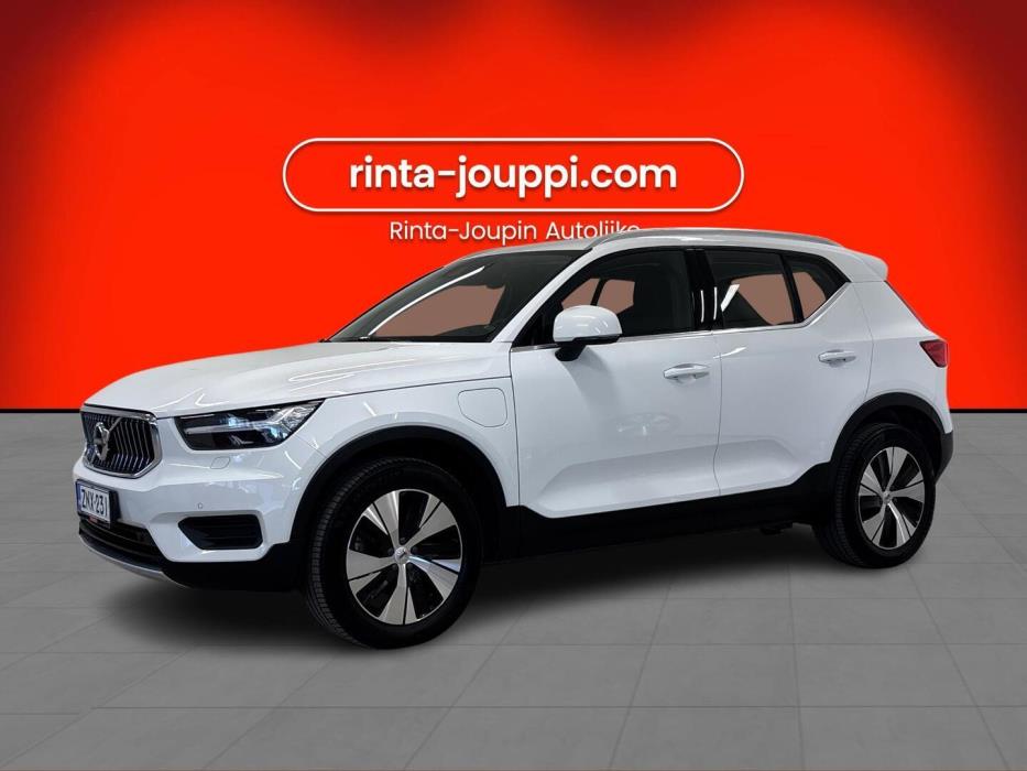 VOLVO XC40 2022