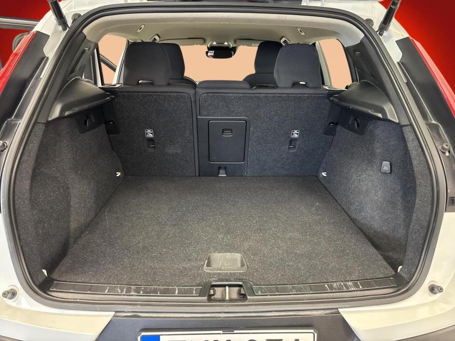 VOLVO XC40 2022