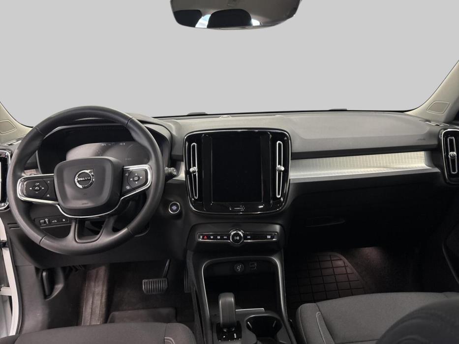 VOLVO XC40 2022