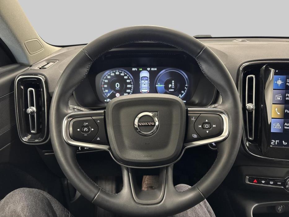 VOLVO XC40 2022