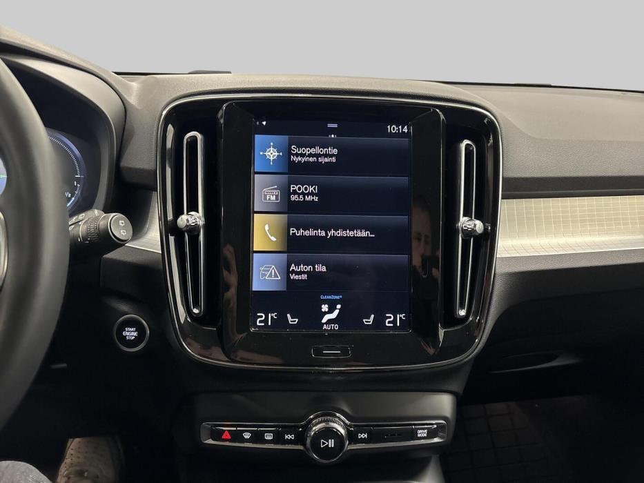 VOLVO XC40 2022