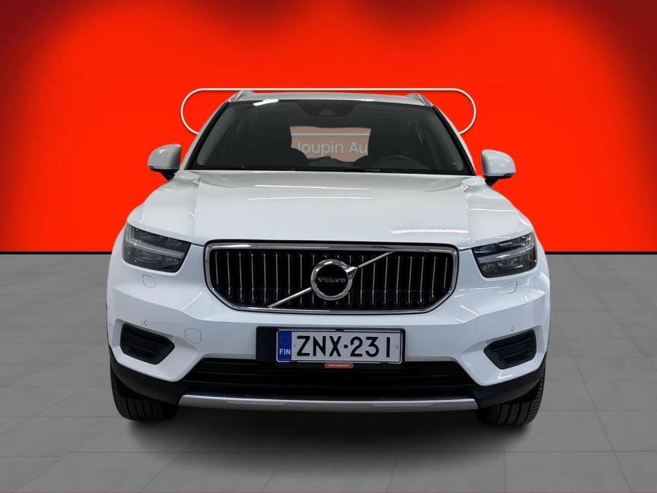 VOLVO XC40 2022
