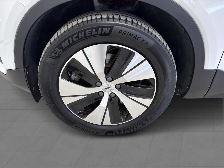 VOLVO XC40 2022