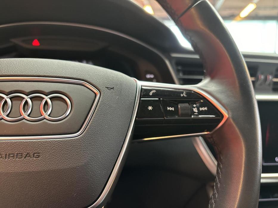 AUDI A6 2021