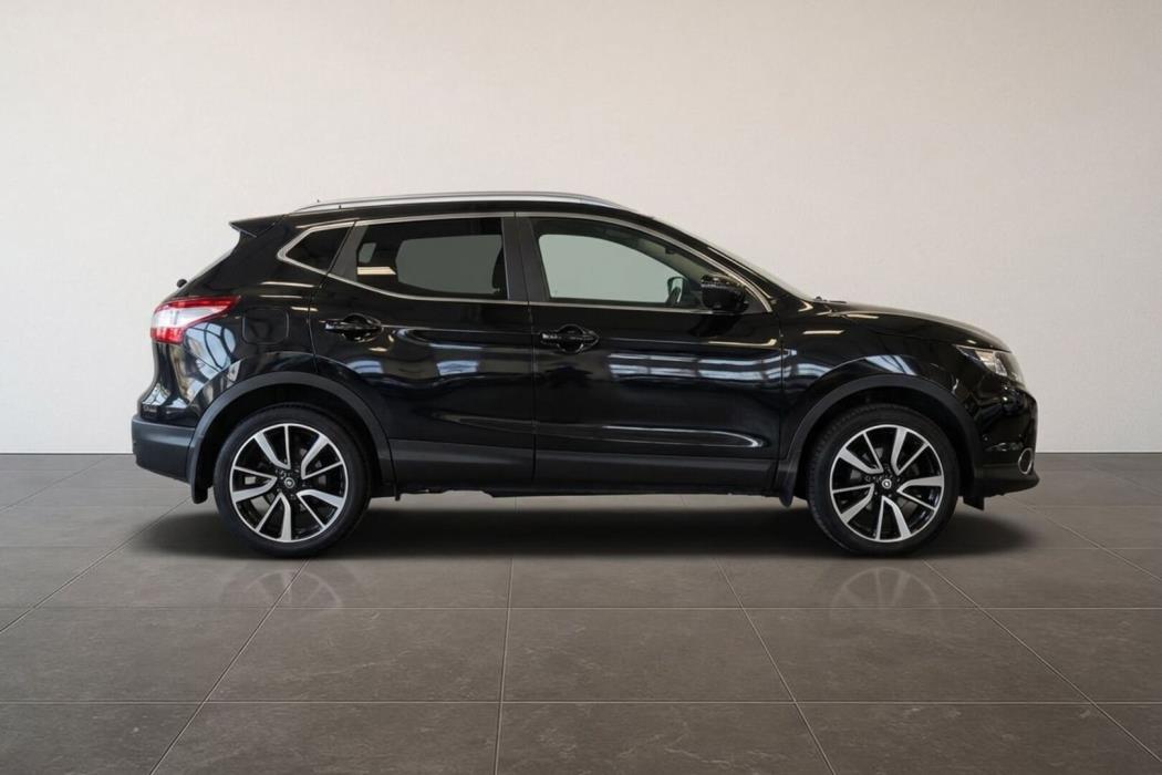 NISSAN QASHQAI 2017
