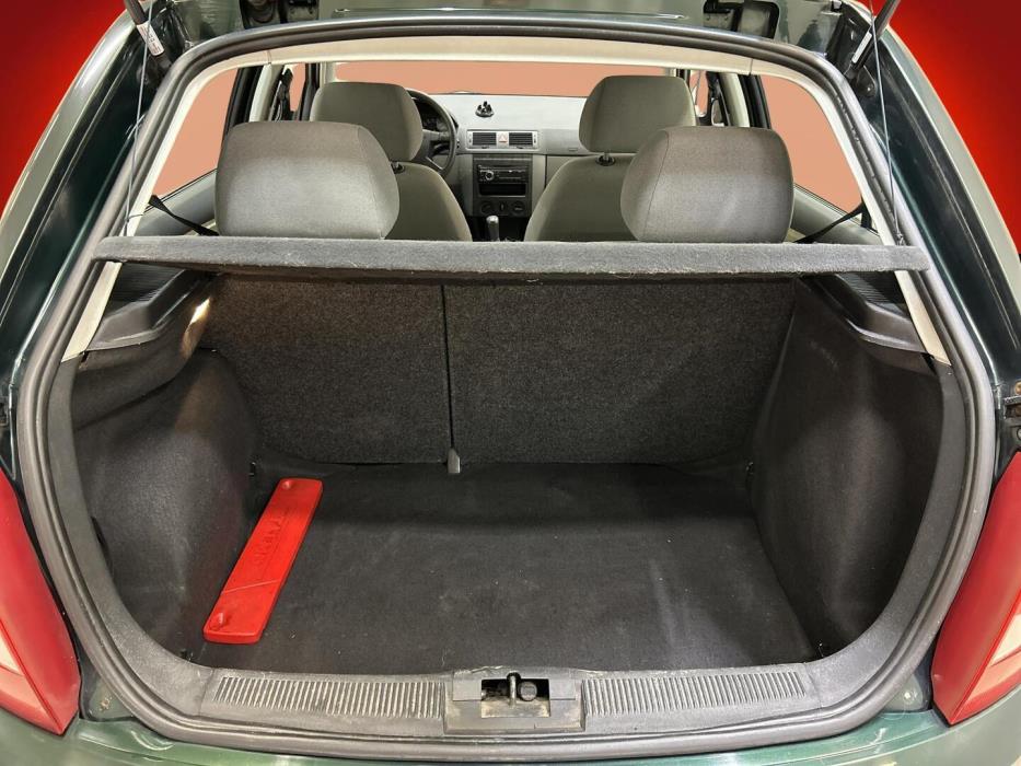 SKODA Fabia 2001