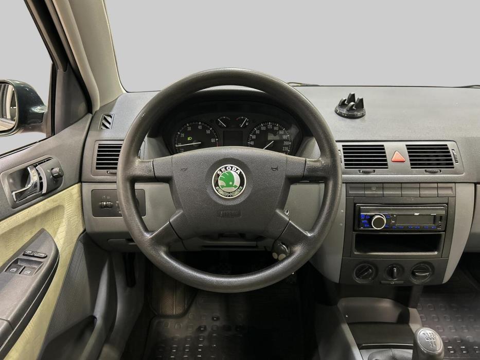 SKODA Fabia 2001