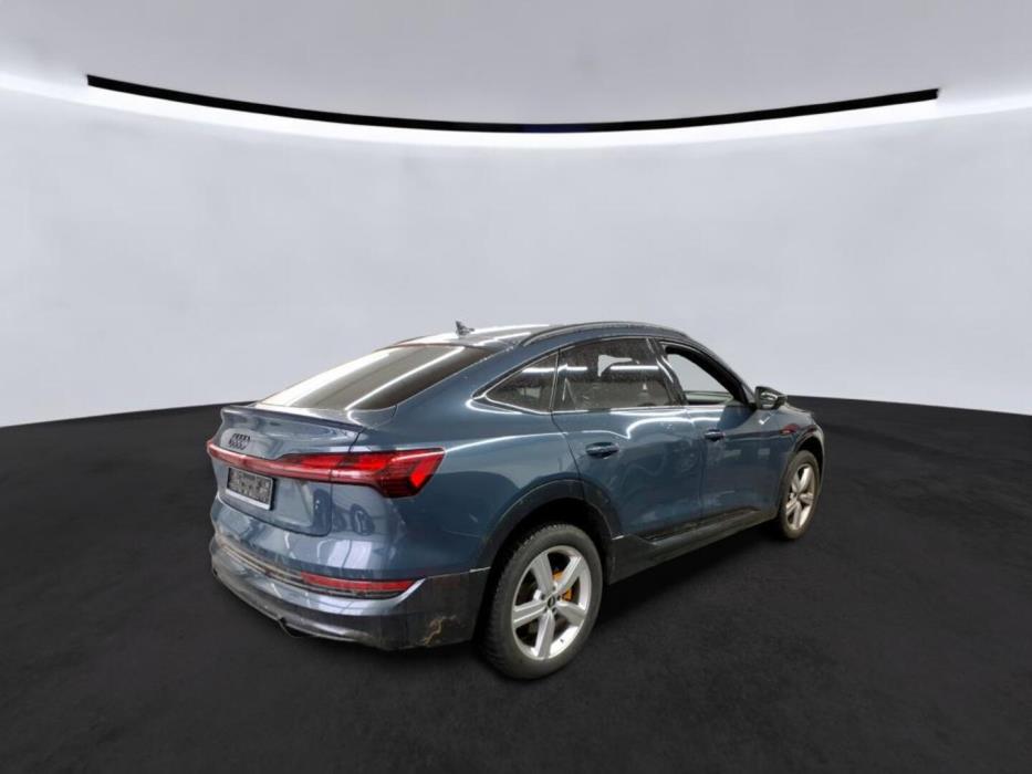 AUDI E-TRON 2022