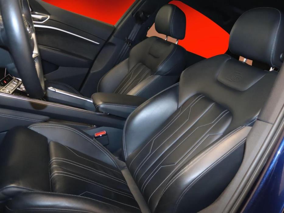 AUDI e-tron 2020