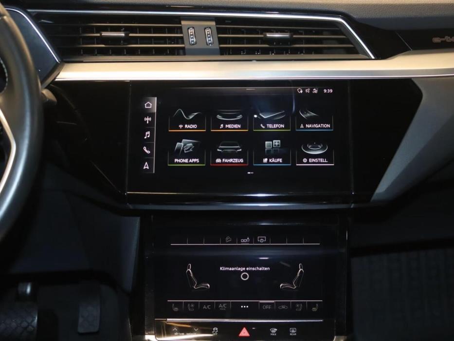 AUDI e-tron 2020