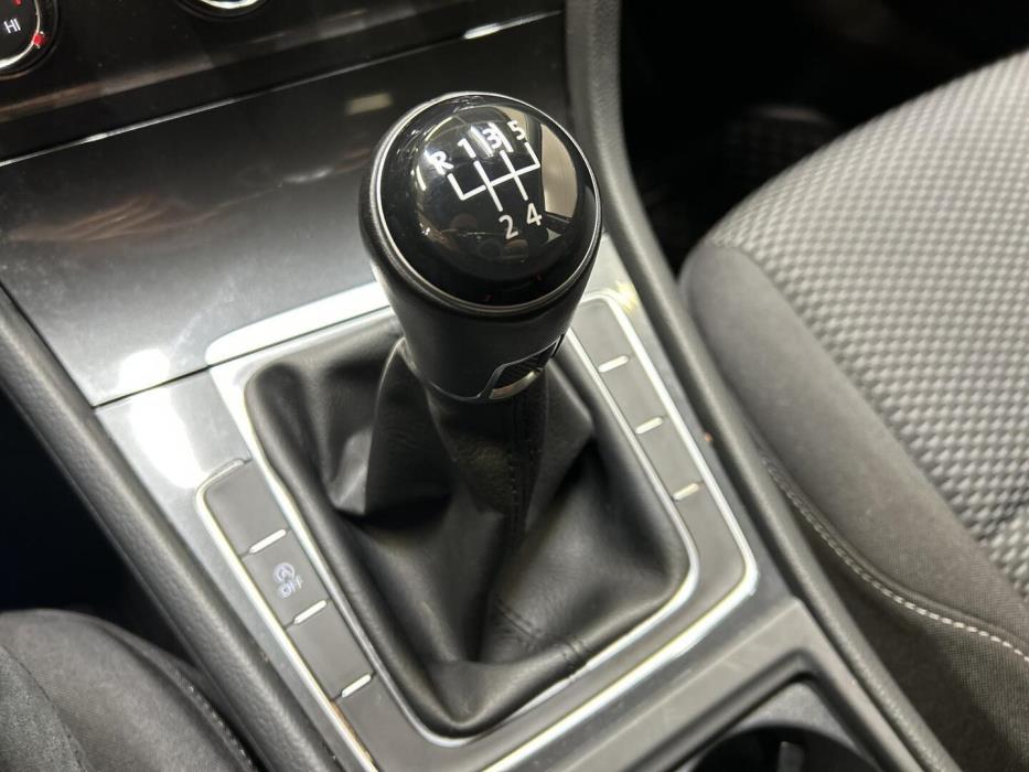 VOLKSWAGEN Golf 2017