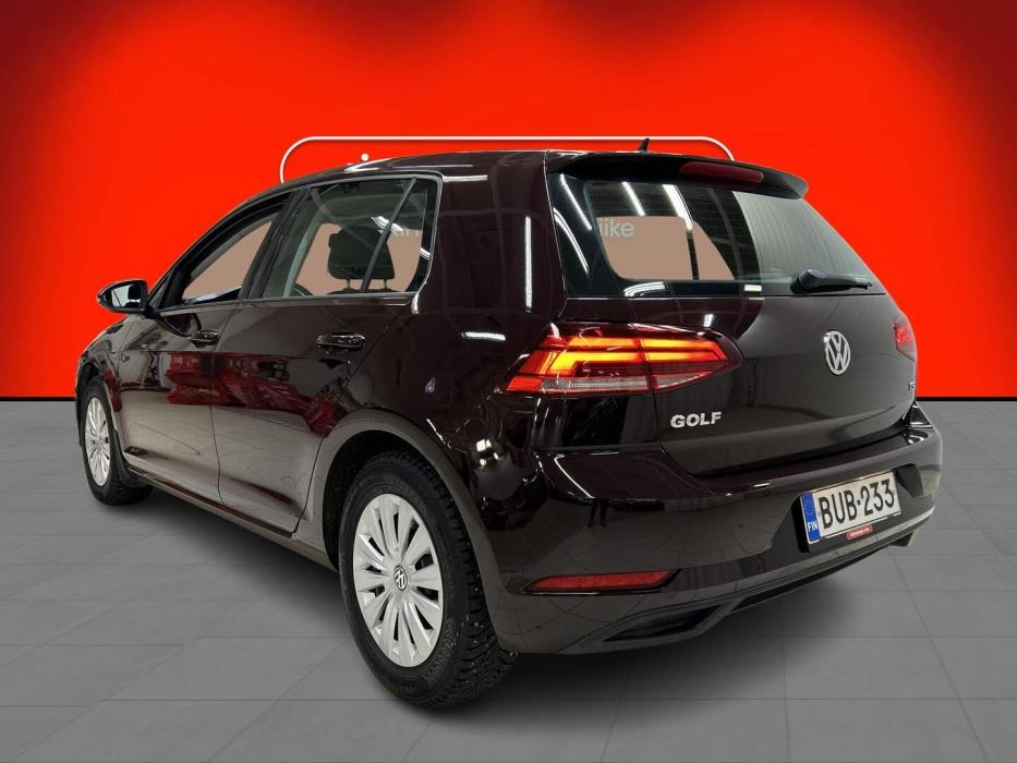 VOLKSWAGEN Golf 2017