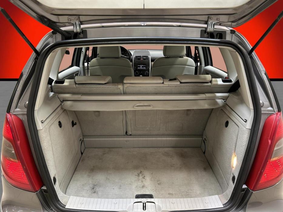 MERCEDES-BENZ A 2009