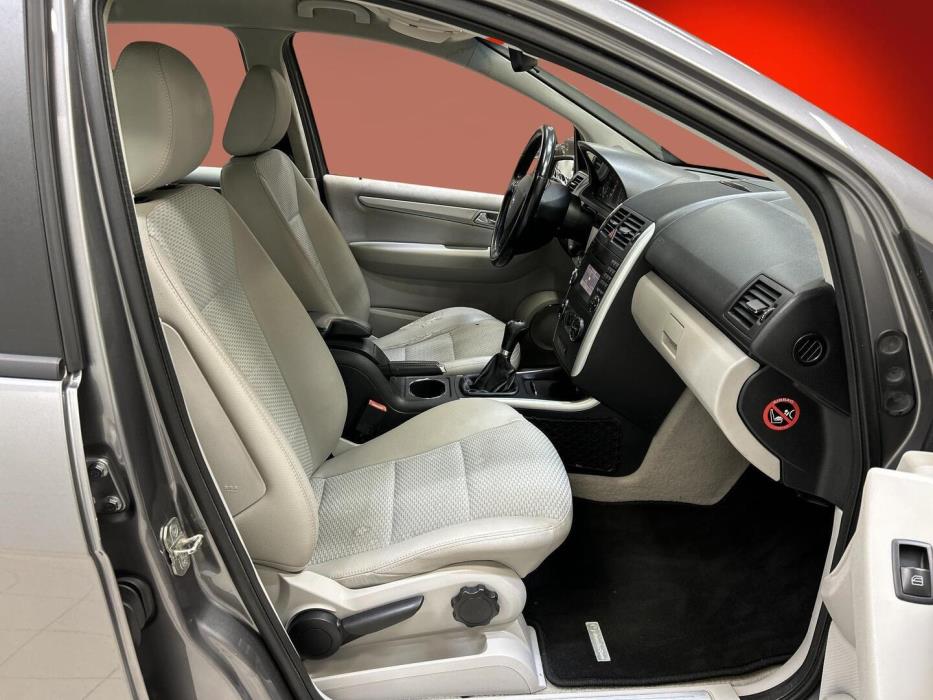 MERCEDES-BENZ A 2009