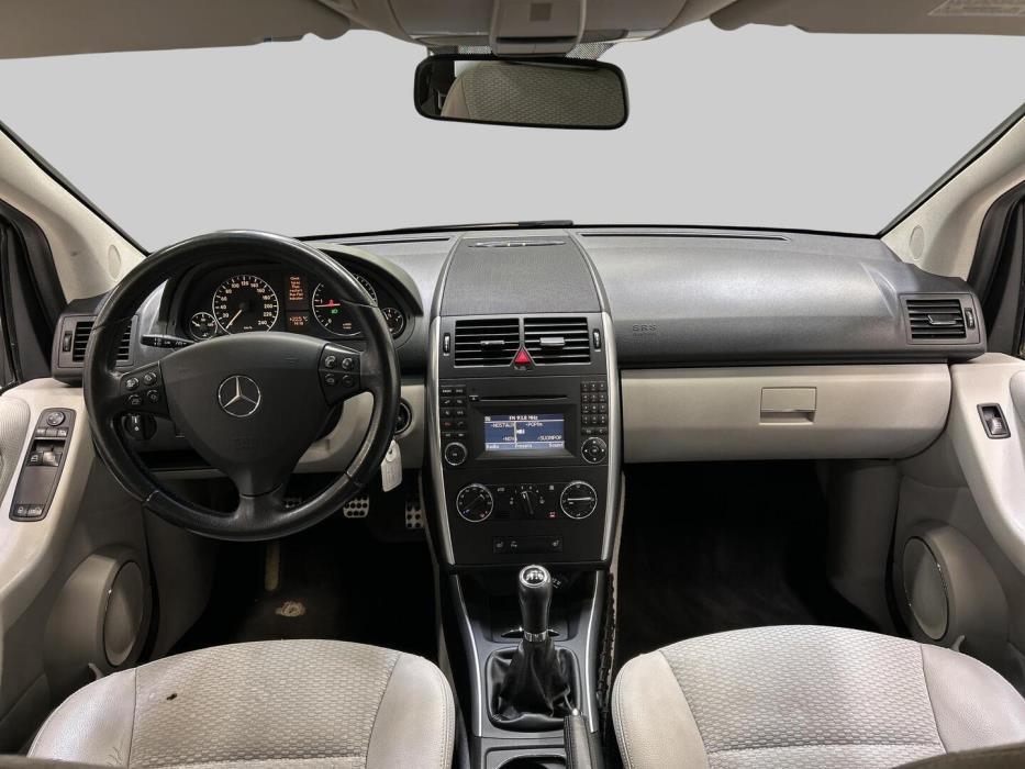 MERCEDES-BENZ A 2009
