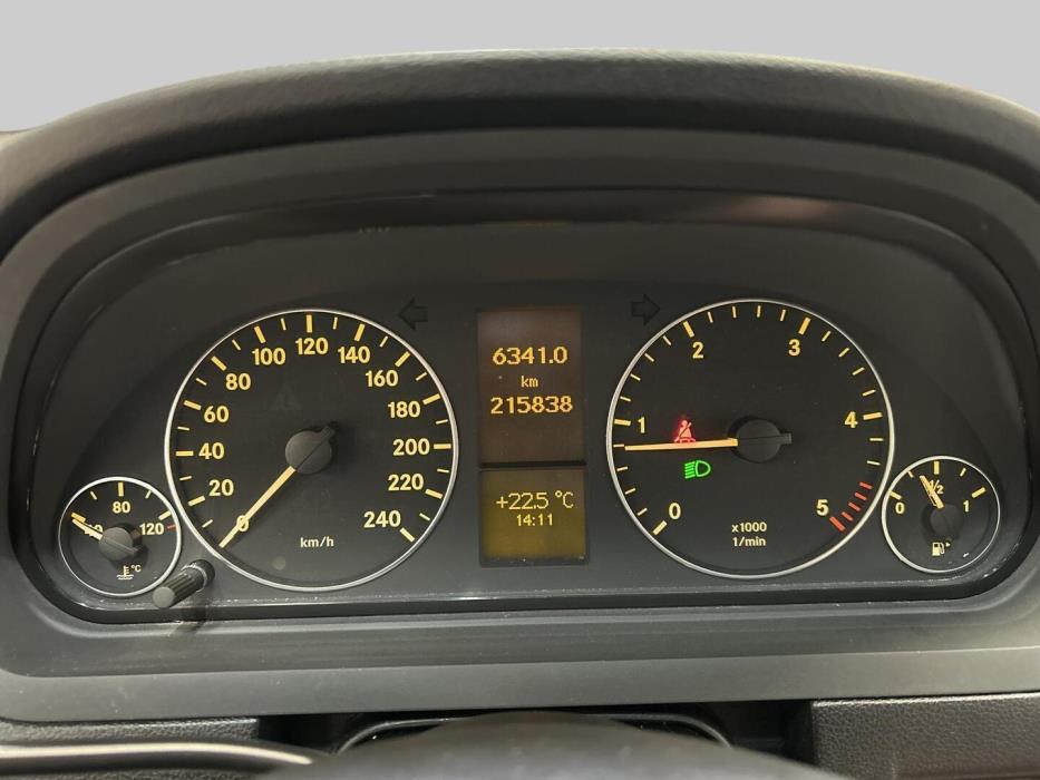 MERCEDES-BENZ A 2009