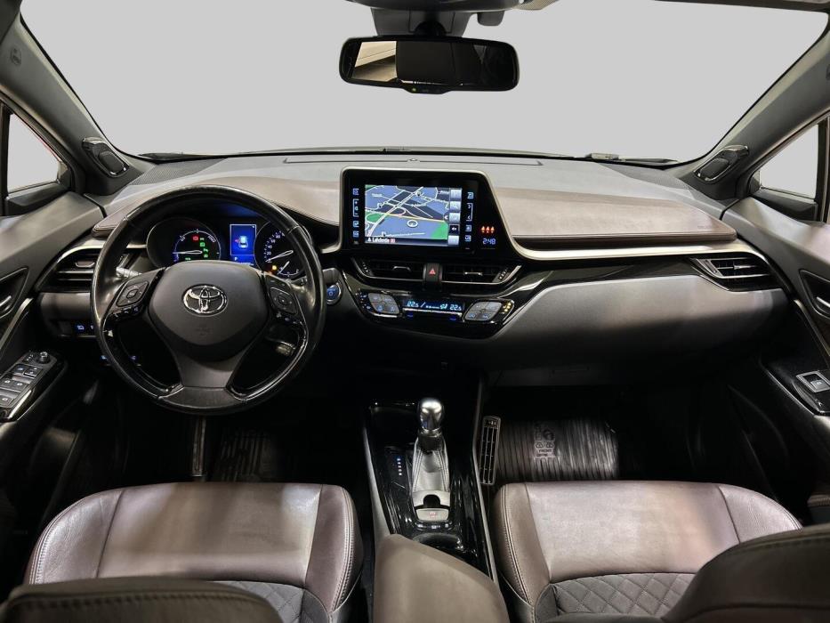 TOYOTA C-HR 2017