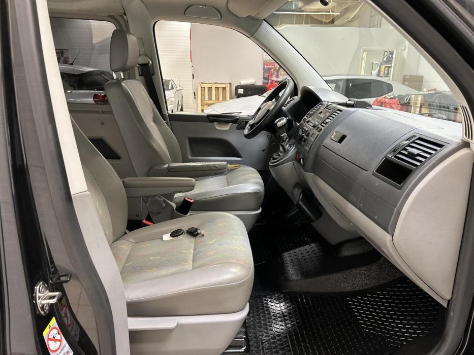 VOLKSWAGEN Transporter 2009