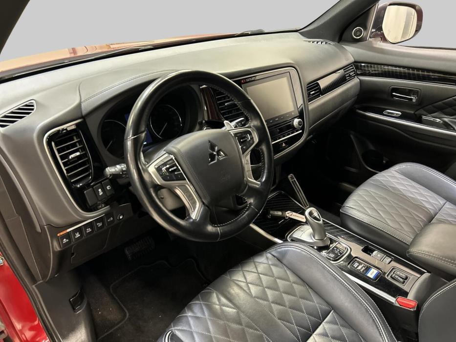 MITSUBISHI Outlander PHEV 2019