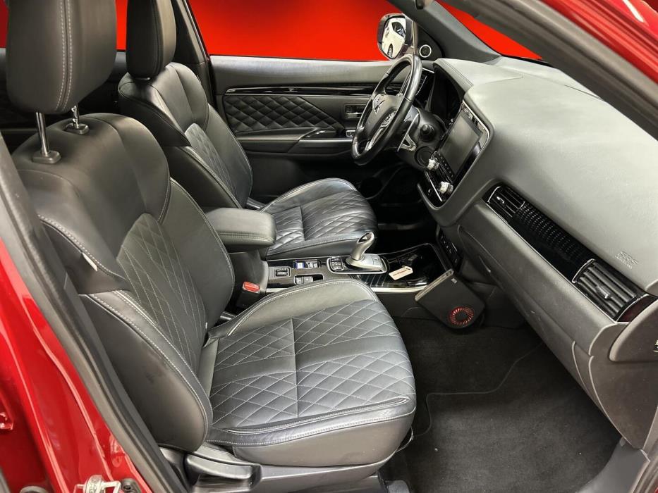 MITSUBISHI Outlander PHEV 2019