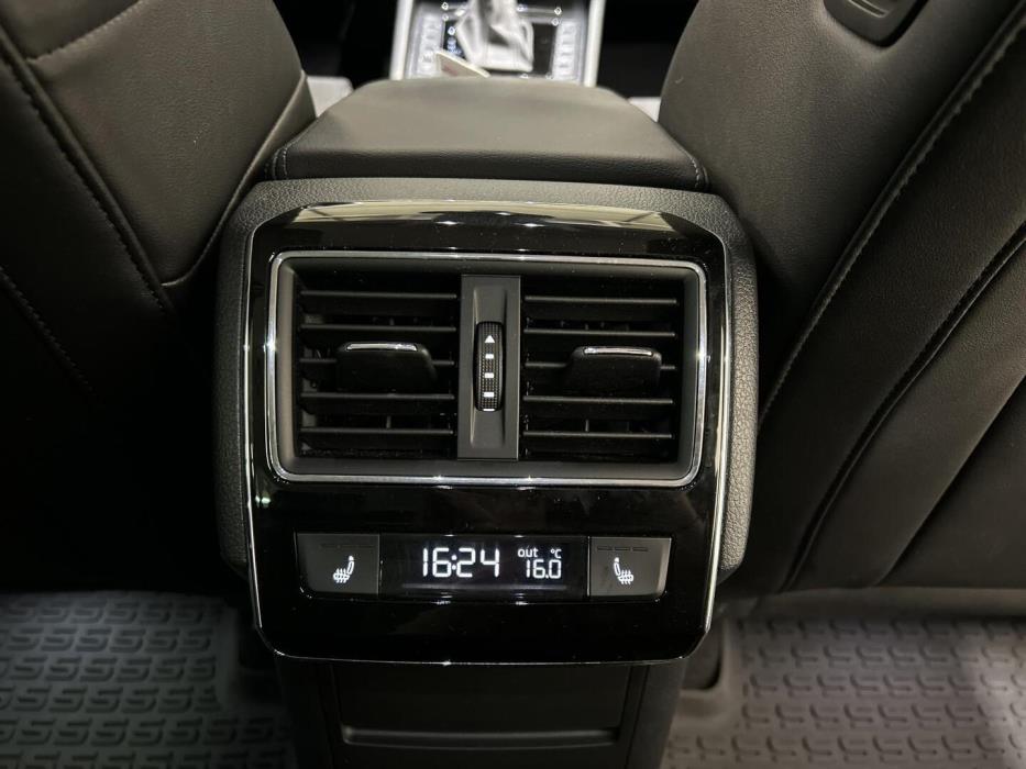 SKODA Superb 2021