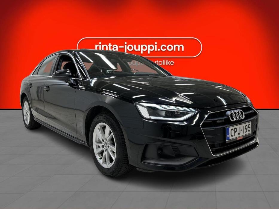 AUDI A4 2022