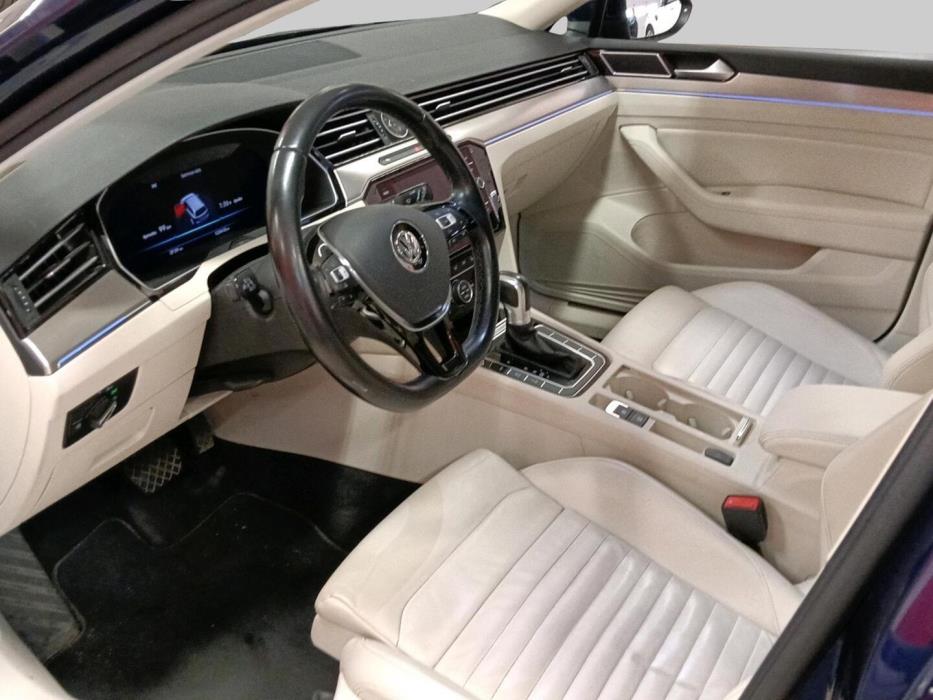 VOLKSWAGEN Passat 2018