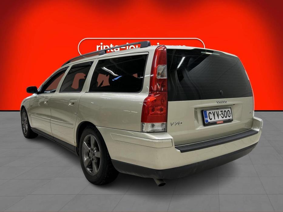 VOLVO V70 2005