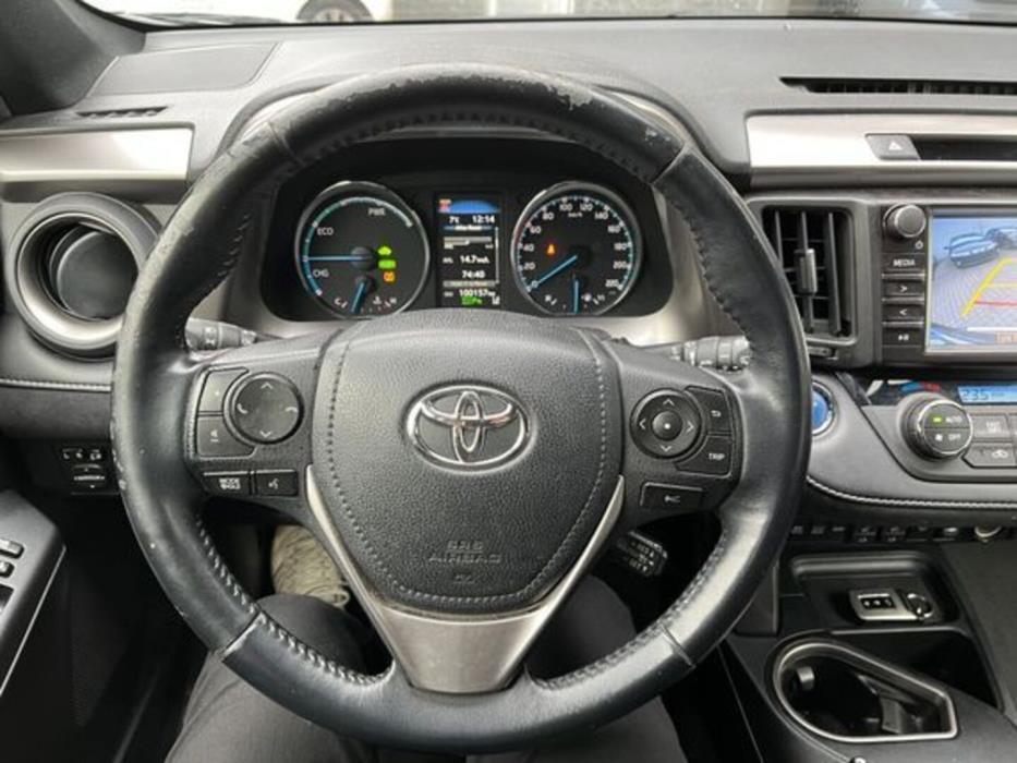 TOYOTA RAV4 2017