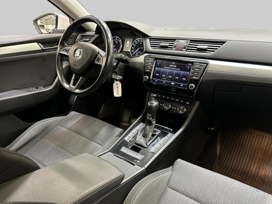 SKODA Superb 2017