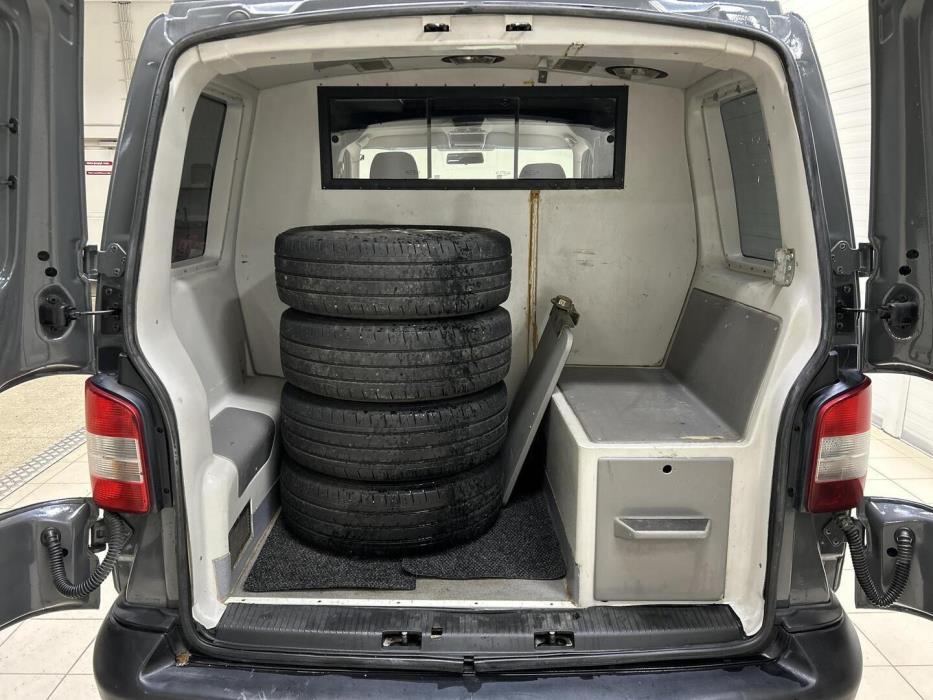 VOLKSWAGEN Transporter 2010