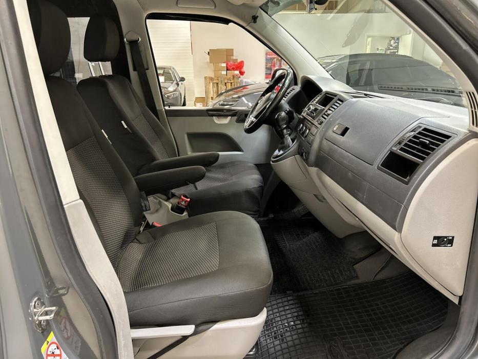 VOLKSWAGEN Transporter 2010