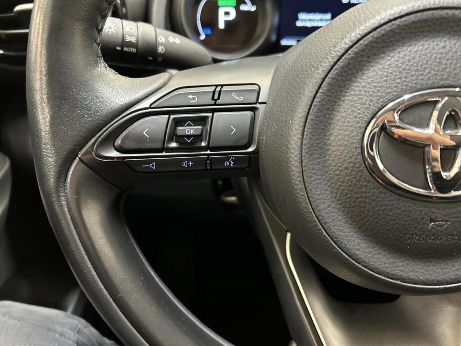 TOYOTA YARIS CROSS 2024