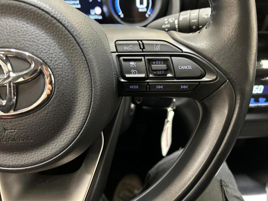 TOYOTA YARIS CROSS 2024