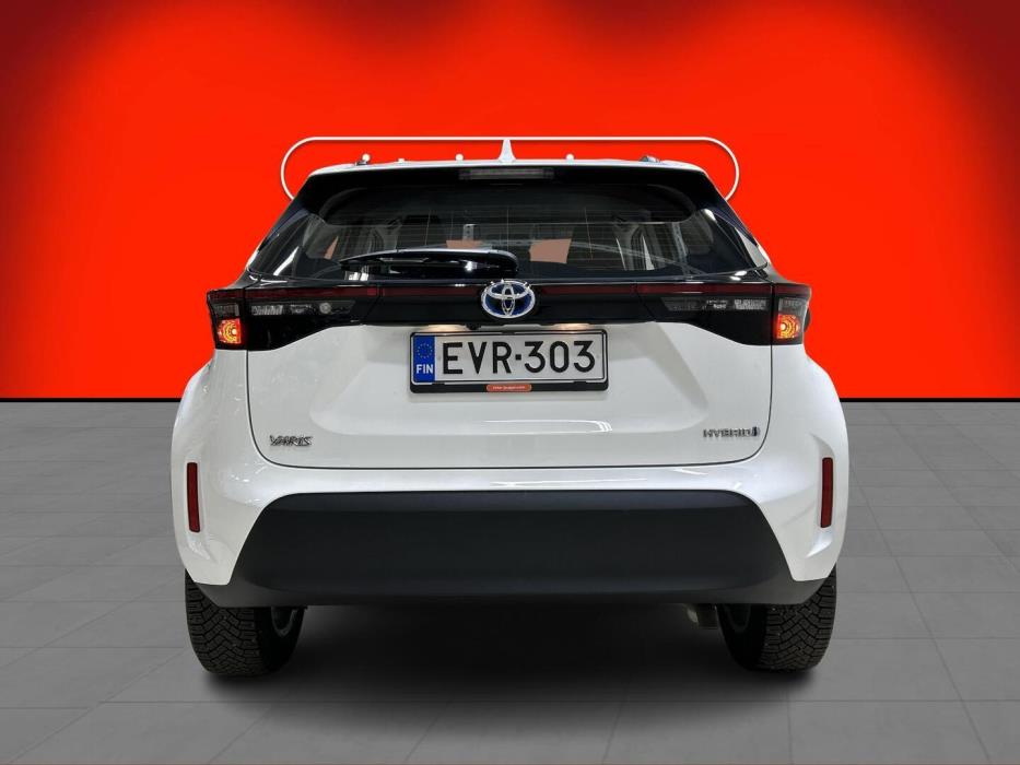 TOYOTA YARIS CROSS 2024