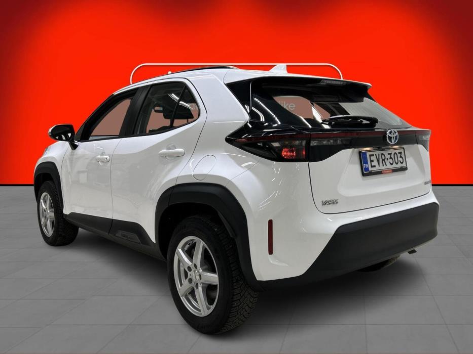 TOYOTA YARIS CROSS 2024
