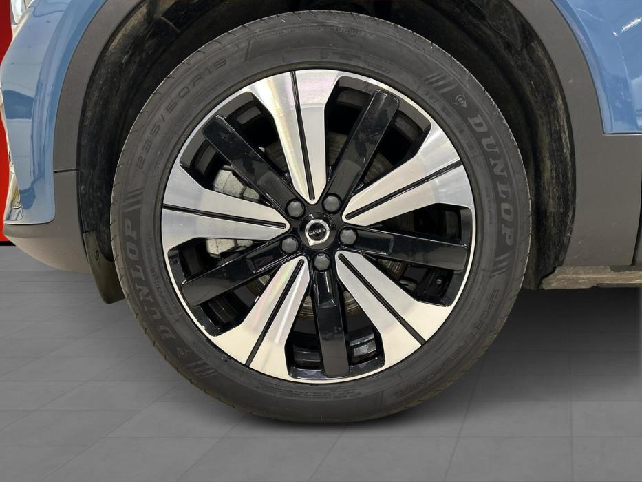 VOLVO XC40 2022