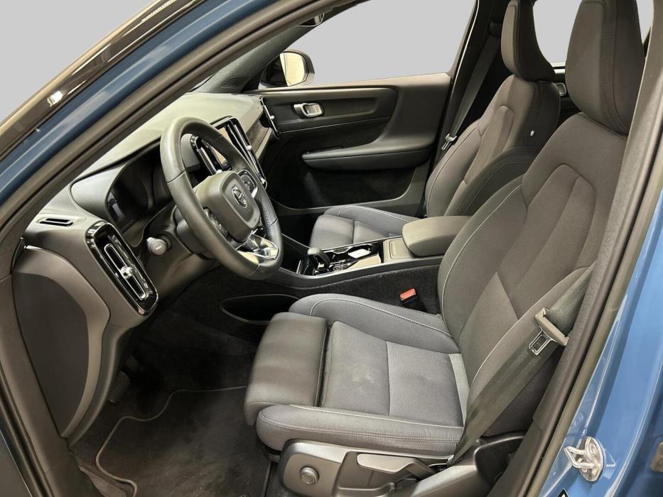 VOLVO XC40 2022